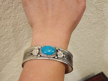 Load image into Gallery viewer, 3/4" Turquoise Stone Cuff